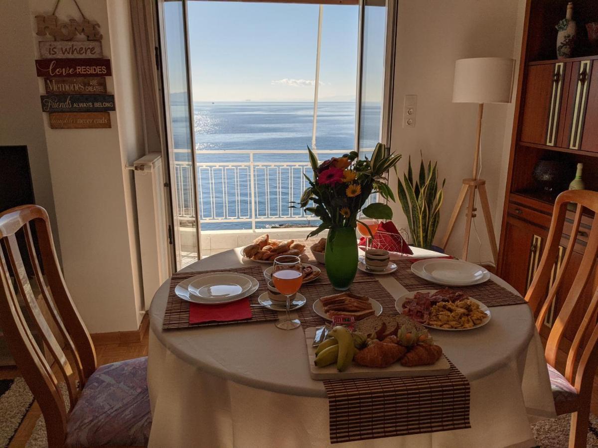 Luxurious Sea View Apartment พีเรียส ภายนอก รูปภาพ