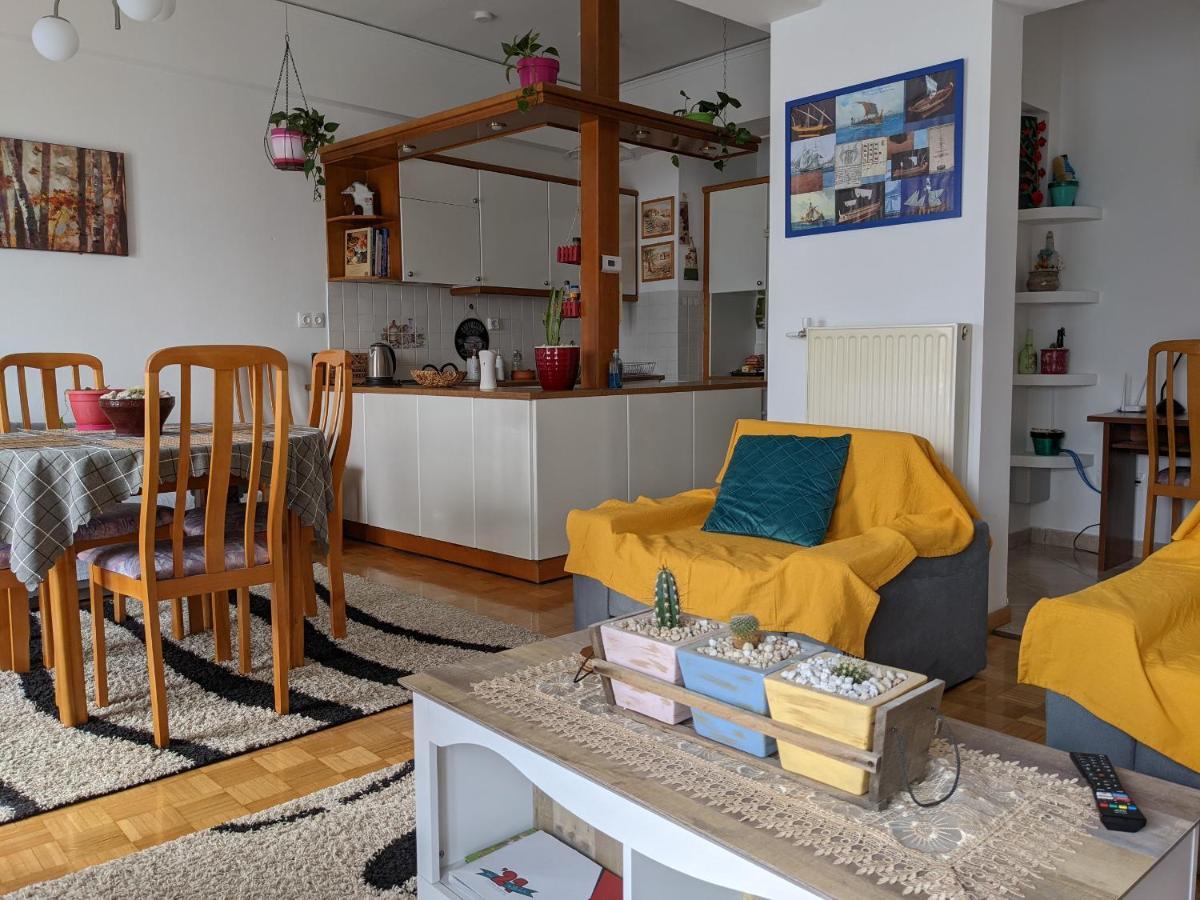 Luxurious Sea View Apartment พีเรียส ภายนอก รูปภาพ